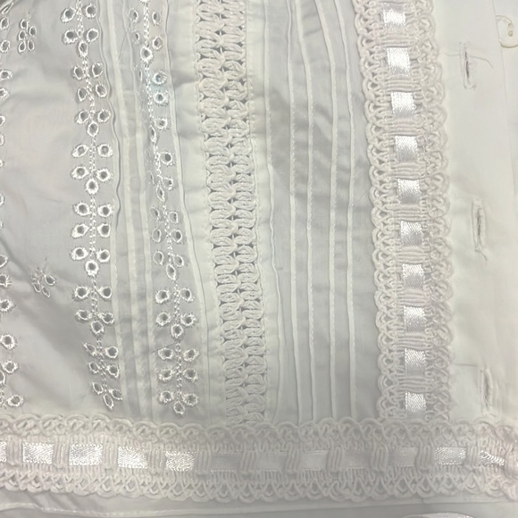 NEW WITH TAGS Marciano white eyelet tank - Picture 7 of 7